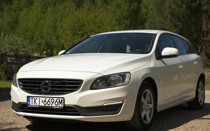 volvo v60 Volvo V60 cena 43900 przebieg: 234226, rok produkcji 2016 z Darłowo